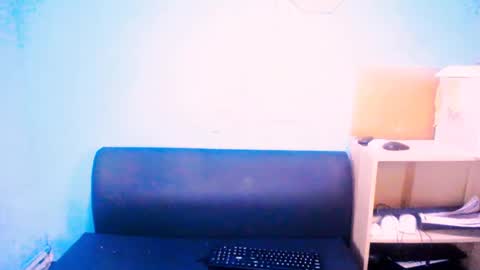 alanadelray online show from March 5, 7:05 am