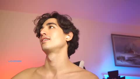 idenavarre online show from March 3, 9:26 pm