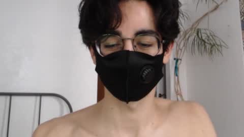 idenavarre online show from February 17, 1:21 pm