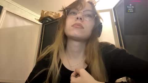 Stella online show from October 30, 3:12 pm