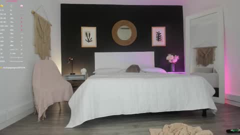 Alanna Cute Russell online show from October 25, 8:20 pm