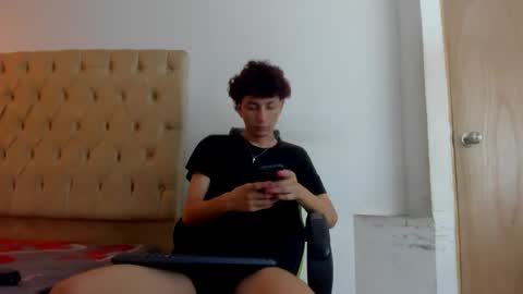 alantrickz365 online show from February 3, 9:46 am