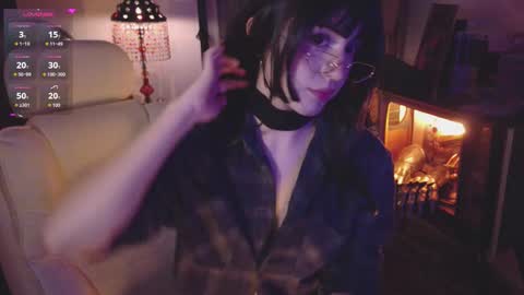 Snapshot of alaskagrace chatting on September 27, 1:25 am Alaska Grace online show from September 27, 1:25 am