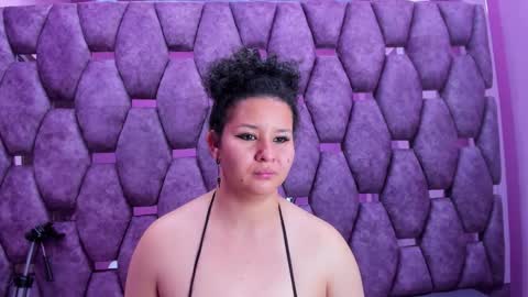 AlaSmith  online show from October 1, 2:21 am