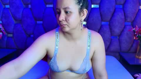 AlaSmith  online show from June 3, 2:58 am