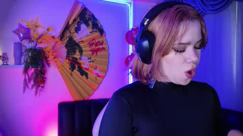 albaandthayron online show from September 9, 12:05 pm