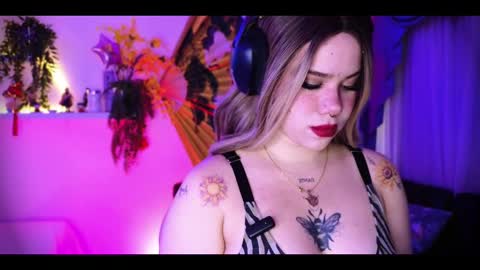 albaandthayron online show from September 16, 12:07 pm