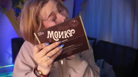 albaandthayron online show from September 19, 12:20 pm