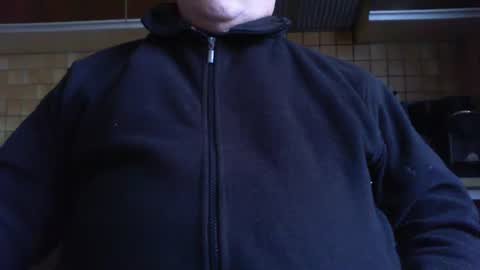 Snapshot of albert29 chatting on October 21, 9:25 am albert29 online show from October 21, 9:25 am