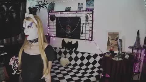 Mistic witch online show from February 27, 6:09 pm