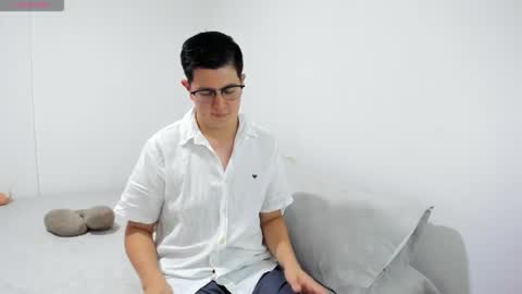 Alejandro Thamer online show from December 1, 8:29 pm