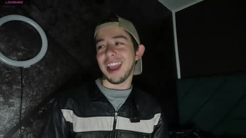 ALEC ANDREWS online show from March 1, 7:26 pm