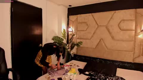 aleja__slav3 online show from June 11, 9:57 pm