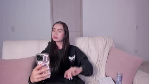 alejandraaa_ online show from February 13, 1:09 am