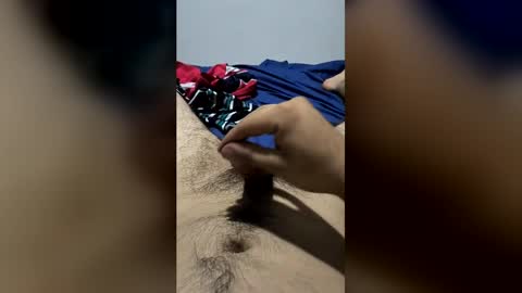 alejo10051 online show from June 17, 2:27 am
