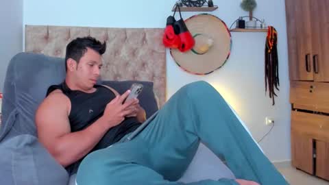 alejostrong online show from January 11, 8:59 pm