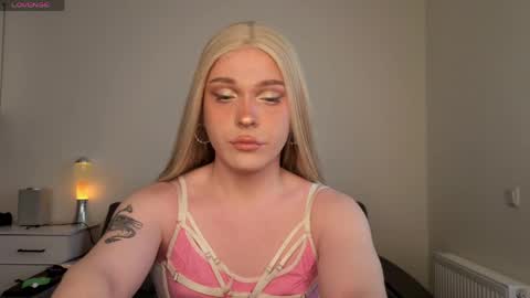 ALENA  INDEPENDENT MODEL online show from April 9, 2:45 pm