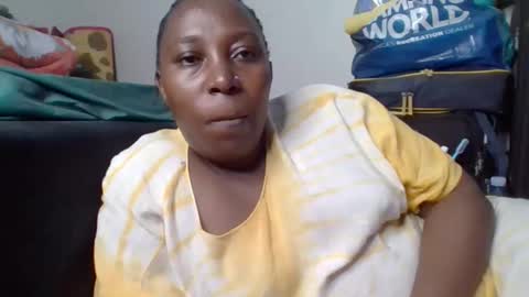 Noreen Kennth and Emilly online show from October 25, 7:03 pm