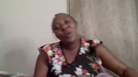 Noreen Kennth and Emilly online show from February 28, 7:07 pm