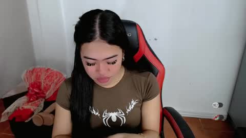 alesha_vibe_me online show from July 3, 5:40 pm