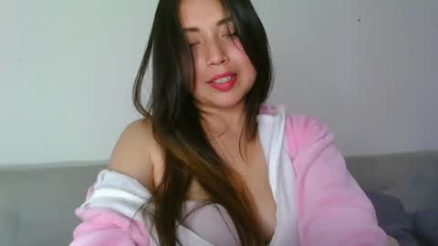 QUEEN OFF MILk  IM BACK  15 NOV online show from October 10, 12:16 am