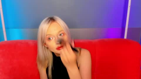 alessakiss online show from June 19, 2:06 am