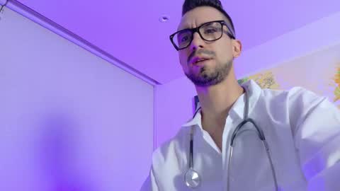 Snapshot of alessandro_dibellucci chatting on October 9, 11:43 pm Kciqu3 Independent model online show from October 9, 11:43 pm