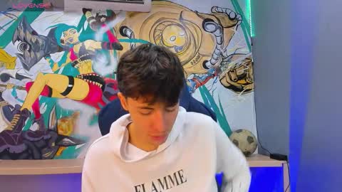 Snapshot of alessandro_dybala chatting on October 16, 1:00 pm Alessandro Dybala online show from October 16, 1:00 pm