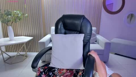 ALESSA ROMERO  online show from September 25, 8:49 pm