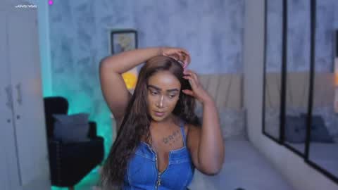 Yy  online show from August 4, 1:45 am