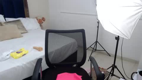 ALESSIA online show from February 17, 9:43 pm