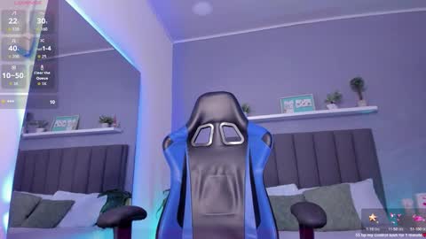 A L E S S I A online show from October 30, 9:37 pm