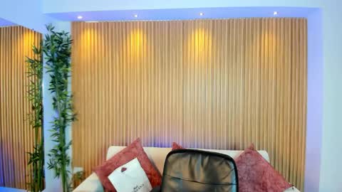 Alessia  Everyday From 0530 to 1430 Col Time online show from December 3, 11:55 am