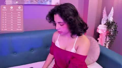 alessiia__ online show from February 13, 3:10 am