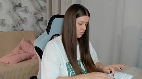 Aletta Oushen online show from October 9, 12:54 pm