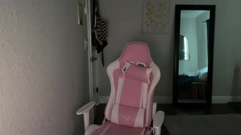 alex  online show from October 29, 10:32 pm