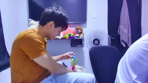 sneider online show from February 24, 5:10 am