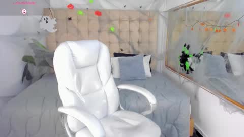 alex online show from October 25, 3:45 pm