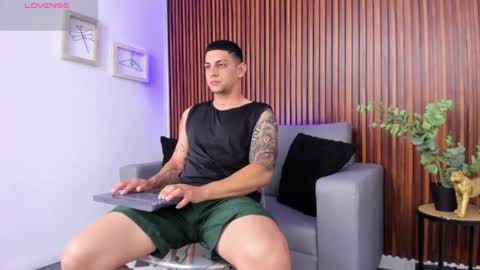 alex online show from April 15, 12:52 pm