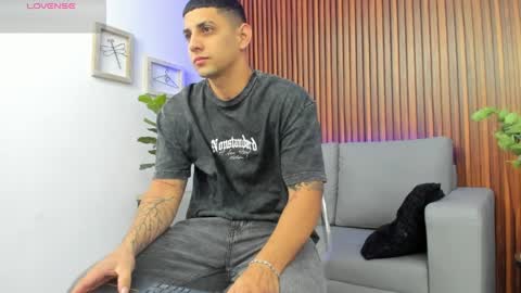 alex online show from April 6, 11:55 am