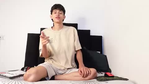 alex_mark_ online show from October 24, 1:45 pm