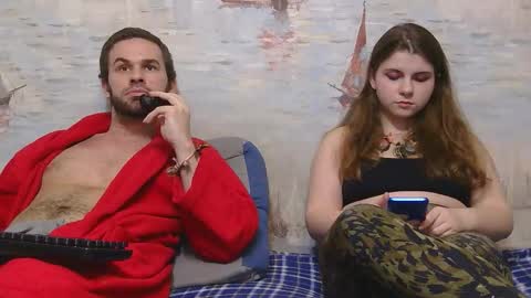 Alex and Sarah online show from March 27, 4:19 pm