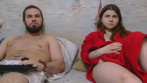 Alex and Sarah online show from May 19, 1:12 am