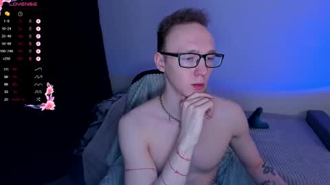 alex_silent online show from October 8, 2:23 pm