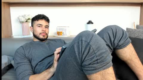 alex_wolf05 online show from March 22, 6:56 pm