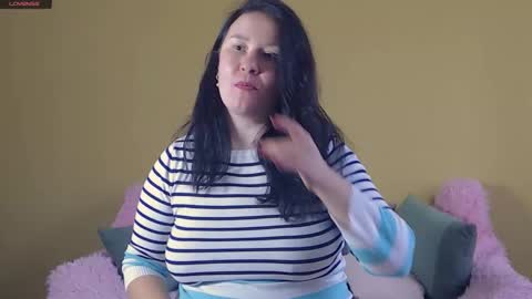 Snapshot of alexa__lexie chatting on October 22, 10:07 am Alexa online show from October 22, 10:07 am