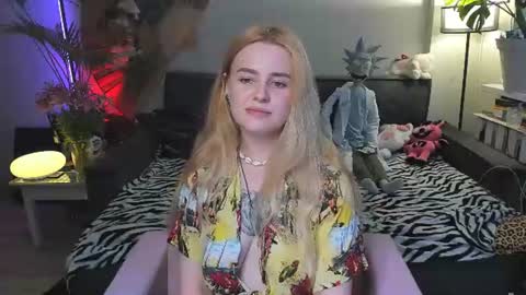 alexa_pirs online show from July 17, 5:04 pm