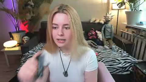 alexa_pirs online show from June 18, 11:04 am