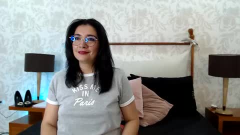 Alexaa sanz online show from June 15, 4:10 pm