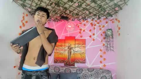 chicos hot online show from December 1, 2:15 pm